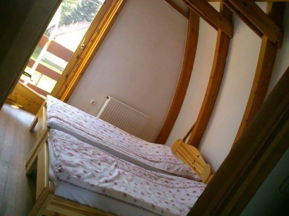 Gitta Nyaralohaz Villa Gyomaendrőd Buitenkant foto